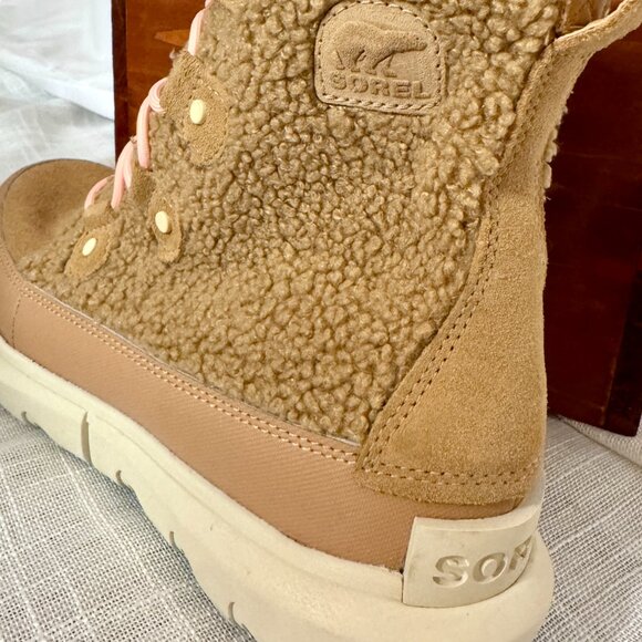 NWT Sorel Women's Explorer II Joan Cozy Cold-Weather Boots - Size 9 - Picture 4 of 10